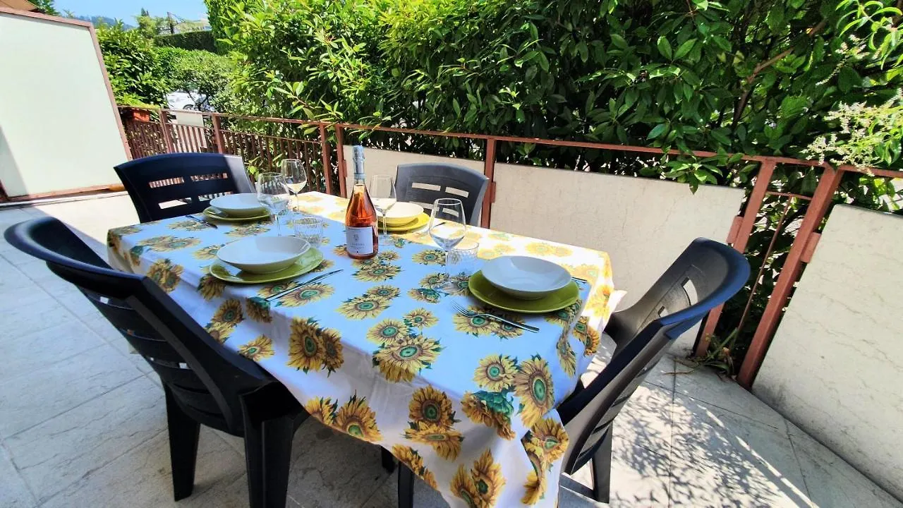 Apartment Bardolino In - Regarda Travel